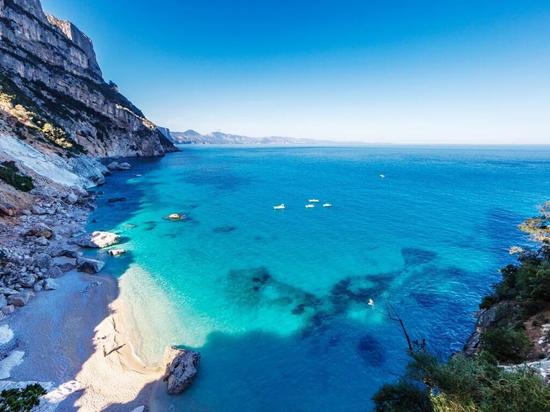 La Sardaigne à moto - plage de Goloritze